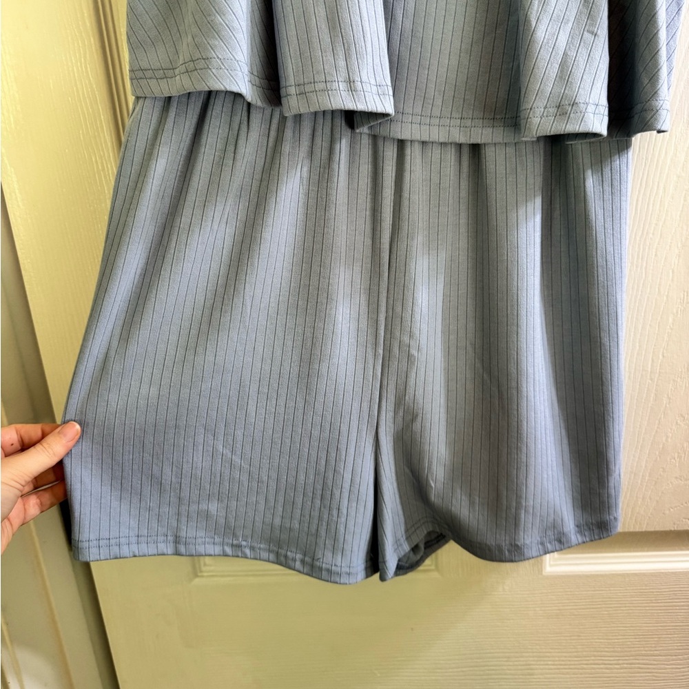 Stylish Blue Ribbed Romper - Picture 2 of 4